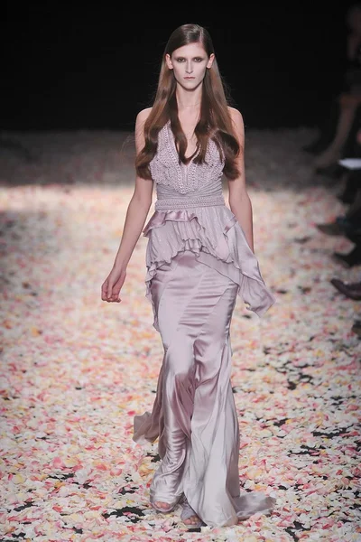 Look 24